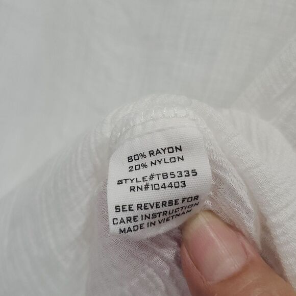 Mine Womans V Neck White Summer Lightweight Blose, Woth Back Detail, Size Large - Picture 4 of 5